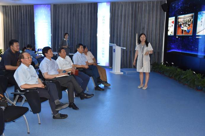 說明: E:\官網新聞\校內主網站\2018.7.6海淀區教委來校調研新聞\DSC_0387.JPG