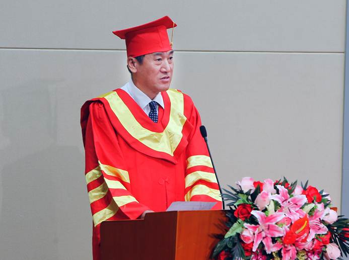 說明: E:\官網新聞\校內主網站\2018.7.12畢業典禮\2018.7.12北京開放大學畢業典禮照片\_07W0732.jpg